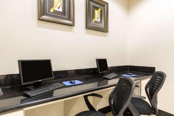 Baymont by Wyndham Galveston image 16