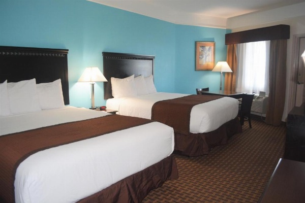 Baymont by Wyndham Galveston image 20