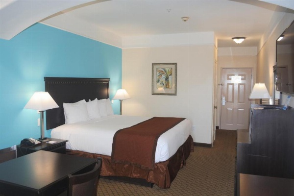 Baymont by Wyndham Galveston image 21