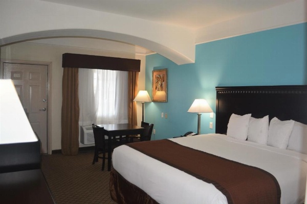 Baymont by Wyndham Galveston image 26