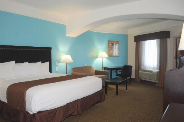 Baymont by Wyndham Galveston image 28